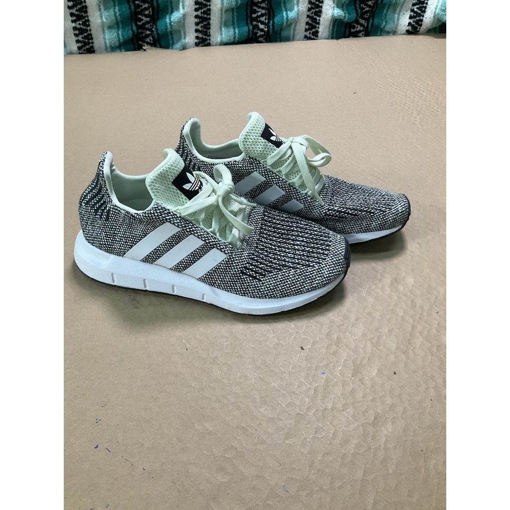Sz adidas Swift Run Athletic Sneakers Shoes Mens Size 7 Gray